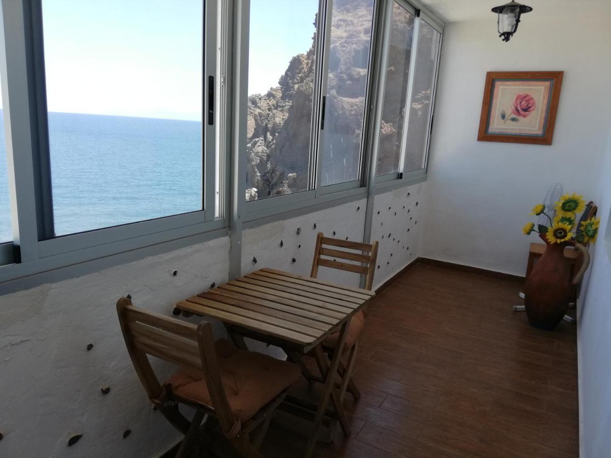 Apartment On The Beach And Ocean Sounds Fasnia ภายนอก รูปภาพ